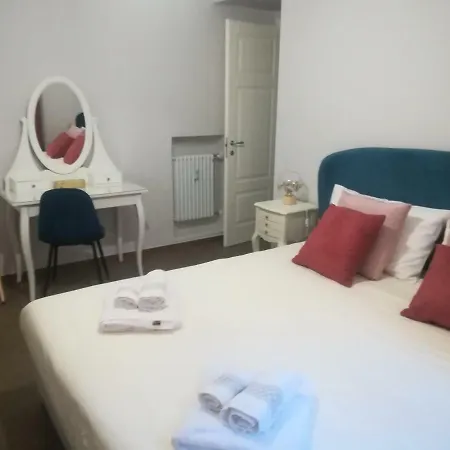 Amalia House - Casa Vacanza * Rome